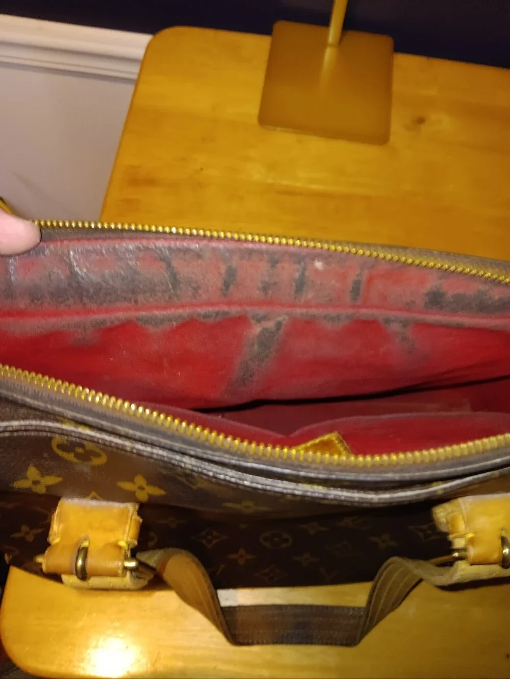 Loiis Vuitton Monogram Zip Shoulder Bag